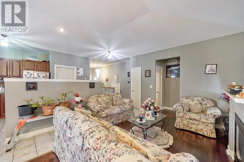 599 Fox Hollow Court, Woodstock, ON - Indoor Photo Showing Living Room