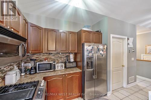 599 Fox Hollow Court, Woodstock, ON - Indoor Photo Showing Kitchen