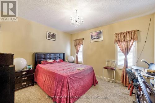 599 Fox Hollow Court, Woodstock, ON - Indoor Photo Showing Bedroom