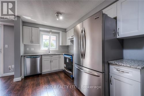 298 Activa Avenue, Kitchener, ON - Indoor Photo Showing Kitchen With Stainless Steel Kitchen