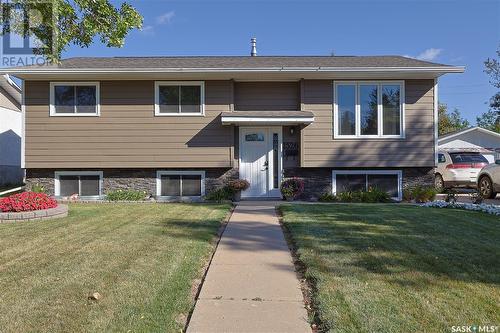 1526 Helme Crescent, Prince Albert, SK - Outdoor With Facade