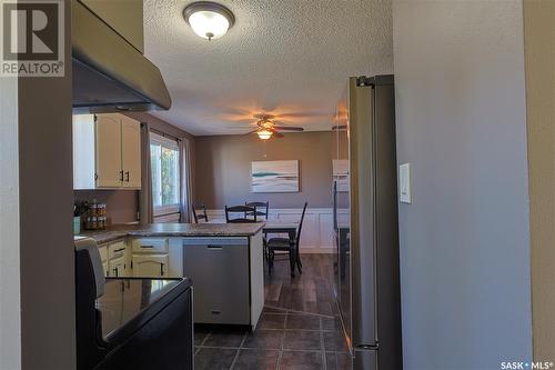 1526 Helme Crescent, Prince Albert, SK - Indoor Photo Showing Kitchen