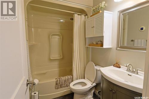 1526 Helme Crescent, Prince Albert, SK - Indoor Photo Showing Bathroom