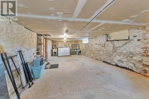 49 Dumfries Street, Brant, ON - Indoor Photo Showing Garage