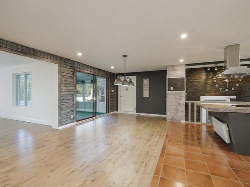 Vue d'ensemble - 45 Rue Du Parc-Woodland, Léry, QC - Indoor Photo Showing Kitchen