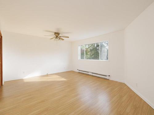 Chambre Ã  coucher principale - 45 Rue Du Parc-Woodland, Léry, QC - Indoor Photo Showing Other Room