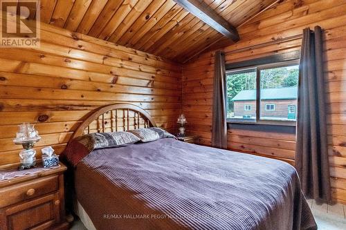 2514 Janes Lane, Severn, ON - Indoor Photo Showing Bedroom