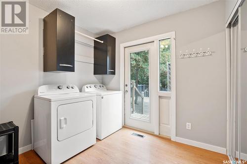 345 Haviland Crescent, Saskatoon, SK - Indoor Photo Showing Laundry Room