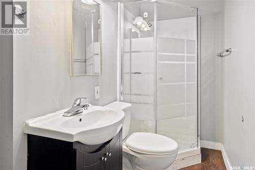 345 Haviland Crescent, Saskatoon, SK - Indoor Photo Showing Bathroom