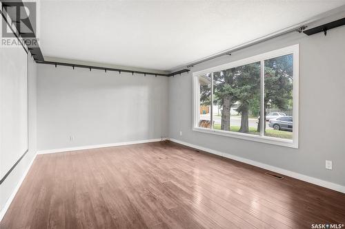 345 Haviland Crescent, Saskatoon, SK - Indoor Photo Showing Other Room