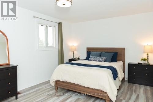 32 Clarridge Court, Brampton, ON - Indoor Photo Showing Bedroom