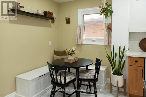 32 Clarridge Court, Brampton, ON - Indoor Photo Showing Dining Room