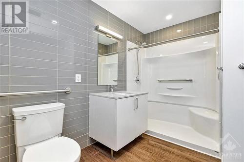 150 Rossignol Drive Unit#L18, Ottawa, ON - Indoor Photo Showing Bathroom