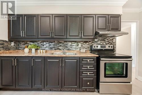 319 - 551 The West Mall, Toronto, ON - Indoor Photo Showing Kitchen With Double Sink With Upgraded Kitchen