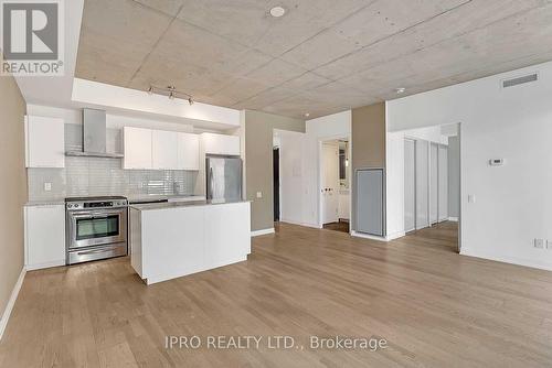 507 - 650 King Street W, Toronto, ON - Indoor Photo Showing Kitchen