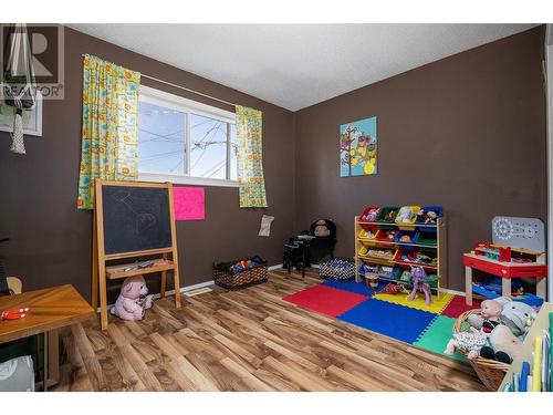 1208 38 Avenue, Vernon, BC - Indoor