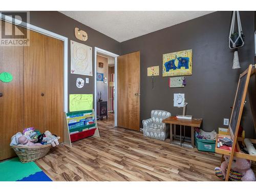 1208 38 Avenue, Vernon, BC - Indoor