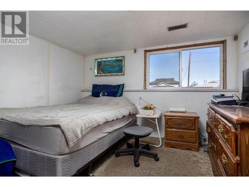 1208 38 Avenue, Vernon, BC - Indoor Photo Showing Bedroom