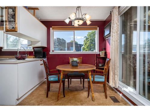 1208 38 Avenue, Vernon, BC - Indoor Photo Showing Dining Room