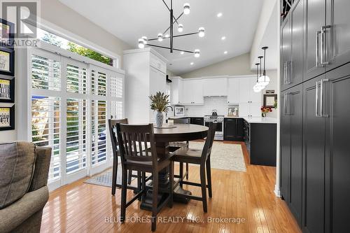 309 South Leaksdale Circle, London, ON - Indoor Photo Showing Dining Room