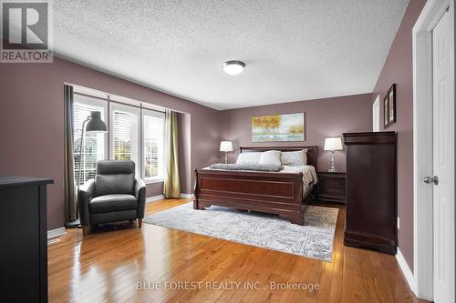 309 South Leaksdale Circle, London, ON - Indoor Photo Showing Bedroom