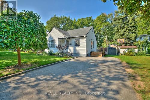 5737 Brookfield Avenue, Niagara Falls, ON - Outdoor