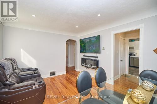 5737 Brookfield Avenue, Niagara Falls, ON - Indoor