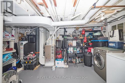 5737 Brookfield Avenue, Niagara Falls, ON - Indoor Photo Showing Laundry Room