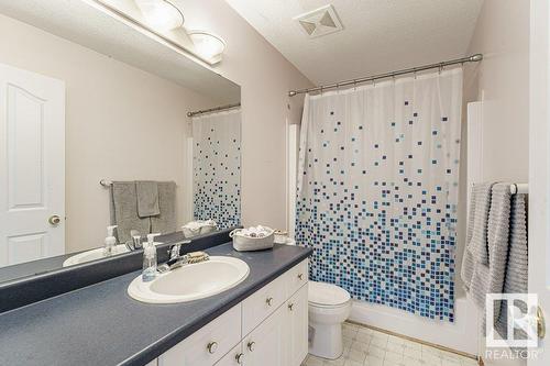 2944 41 Av Nw, Edmonton, AB - Indoor Photo Showing Bathroom