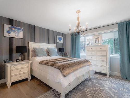 733 Hayward Place, Kamloops, BC - Indoor Photo Showing Bedroom