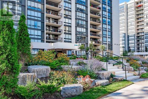 1402 - 2185 Marine Drive, Oakville, ON - Outdoor With Balcony With Facade