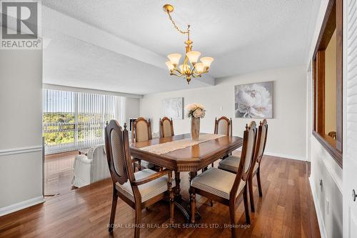 1402 - 2185 Marine Drive, Oakville, ON - Indoor Photo Showing Dining Room