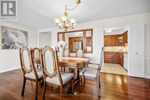 1402 - 2185 Marine Drive, Oakville, ON - Indoor Photo Showing Dining Room