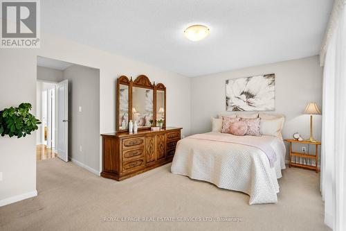 1402 - 2185 Marine Drive, Oakville, ON - Indoor Photo Showing Bedroom