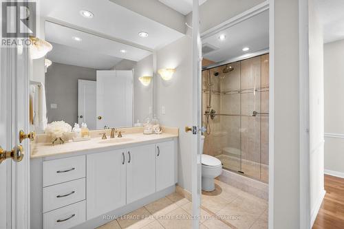 1402 - 2185 Marine Drive, Oakville, ON - Indoor Photo Showing Bathroom