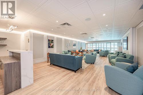 1402 - 2185 Marine Drive, Oakville, ON - Indoor