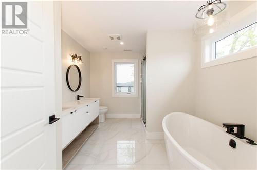 9 Balfour Court, Moncton, NB - Indoor Photo Showing Bathroom