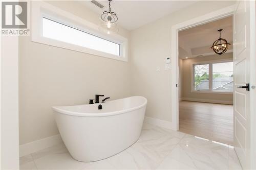 9 Balfour Court, Moncton, NB - Indoor Photo Showing Bathroom