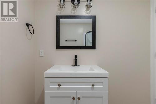 54 Mccoy Street, Moncton, NB - Indoor Photo Showing Bathroom