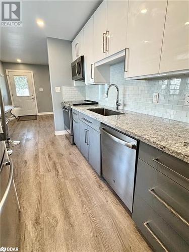 172 Byron Street, Quinte West, ON - Indoor Photo Showing Kitchen With Upgraded Kitchen