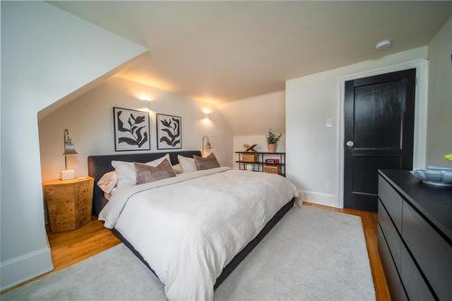 944 Byng Place, Winnipeg, MB - Indoor Photo Showing Bedroom