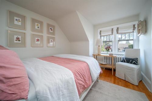 944 Byng Place, Winnipeg, MB - Indoor Photo Showing Bedroom