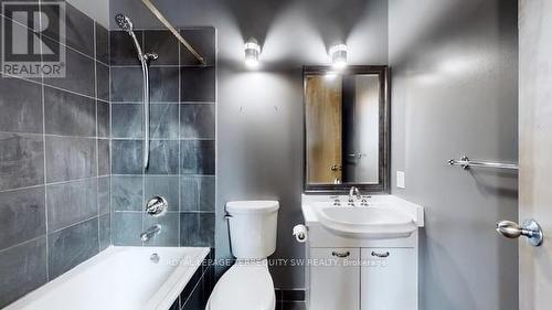 405 - 135 Dalhousie Street, Toronto, ON - Indoor Photo Showing Bathroom