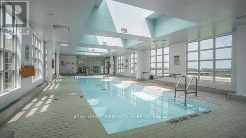 405 - 135 Dalhousie Street, Toronto, ON - Indoor Photo Showing Other Room With In Ground Pool