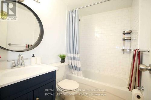 17 - 31 Parker Crescent, Ajax, ON - Indoor Photo Showing Bathroom