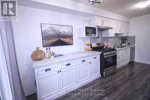 17 - 31 Parker Crescent, Ajax, ON - Indoor Photo Showing Kitchen