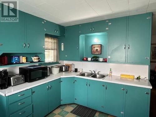 772 304Th  Street, Kimberley, BC - Indoor Photo Showing Kitchen With Double Sink