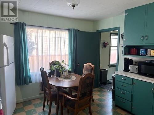 772 304Th  Street, Kimberley, BC - Indoor Photo Showing Dining Room