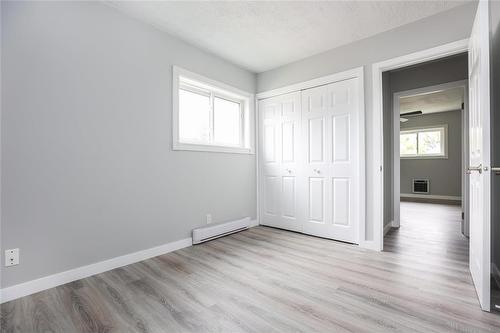 10 Piccadilly Street, Winnipeg, MB - Indoor Photo Showing Other Room