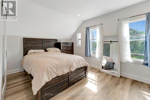 157 Terrace Hill Street, Brantford, ON - Indoor Photo Showing Bedroom